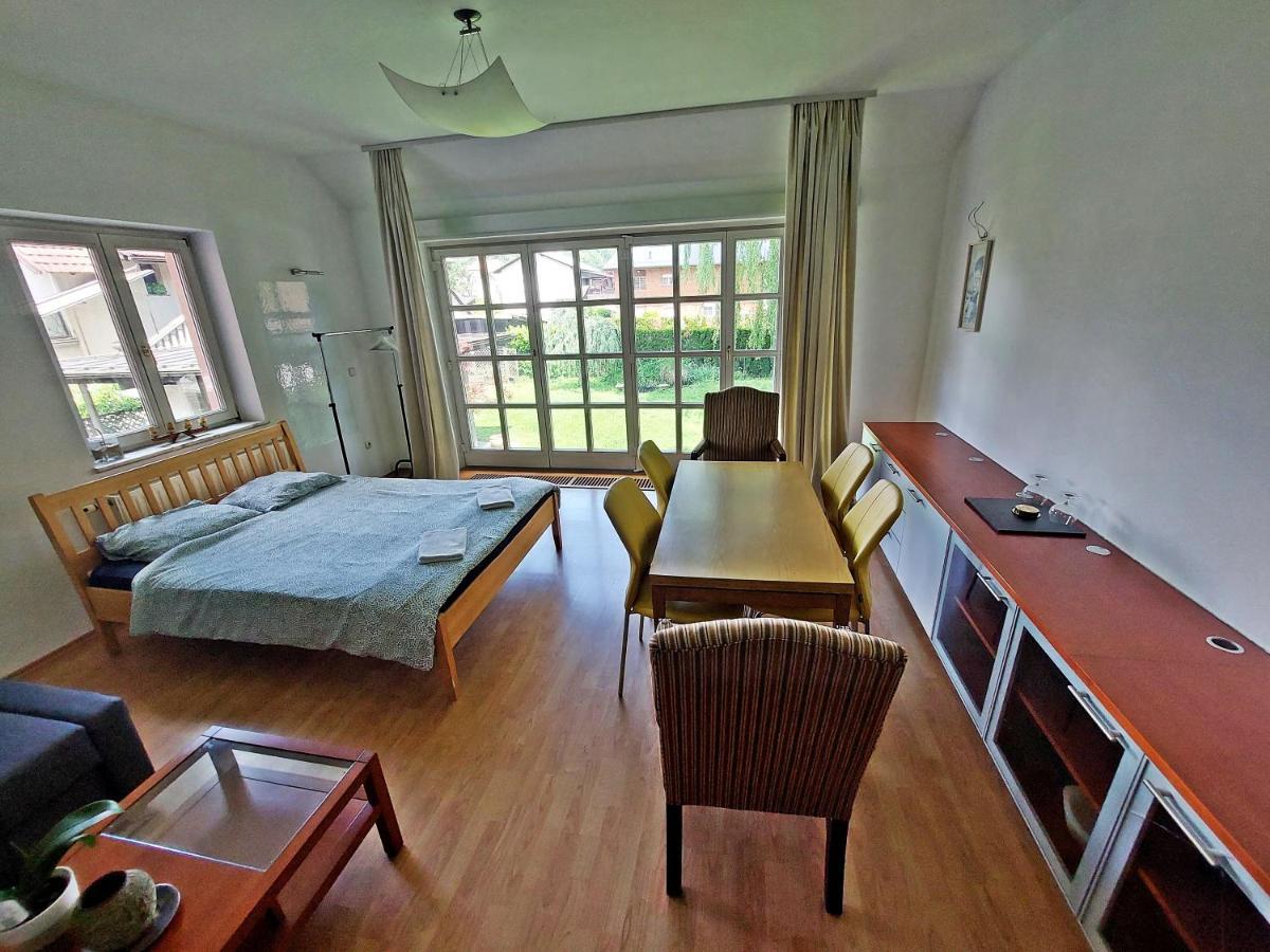 فندق R24, Rose House ليوبليانا المظهر الخارجي الصورة